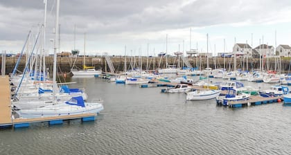 1 bedroom accommodation in Tayport, near St Andrews