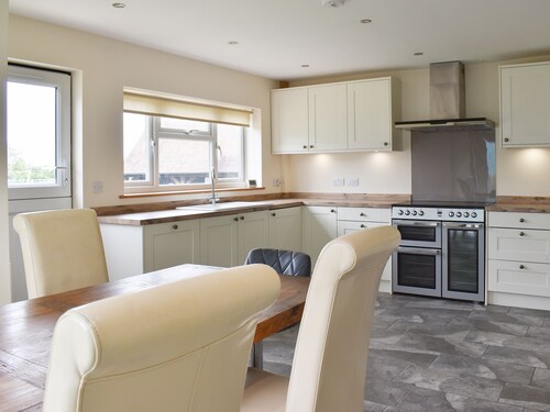 3 Schlafzimmer Unterkunft in Ely