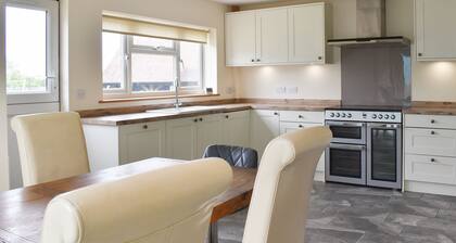 3 Schlafzimmer Unterkunft in Ely