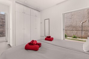5 Schlafzimmer, Zimmersafe, Bügeleisen/Bügelbrett, Reisekinderbett