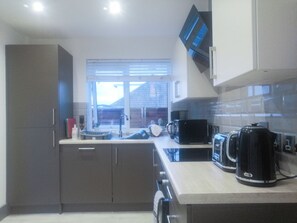 Dishwasher, freezer - 2 bedroom accommodation in Whitstable (Whitstable)