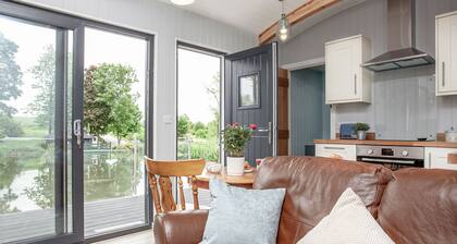 Moor Hen Shepherd Hut - UK33888