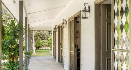 Jervis Bay Luxe Rural Family Retreat in on 5 acres with Fireplace & Private Pool