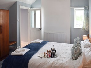 3 bedrooms, free WiFi, bed sheets