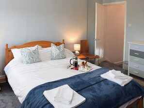 3 makuuhuonetta, ilmainen Wi-Fi, vuodevaatteet