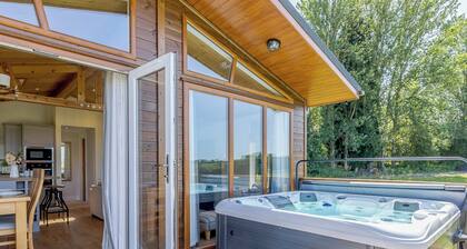 2 bedroom accommodation in Chadwick, near Worcester