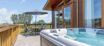 2 bedroom accommodation in Chadwick, near Worcester