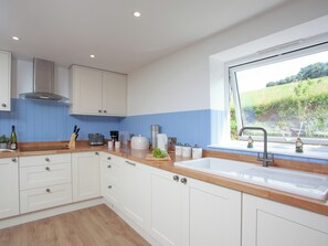 Dishwasher, cookware/dishes/utensils