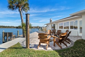 Terrace/patio - Million Dollar view on the Main River! No Canal. (Crystal River)