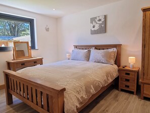5 chambres, accès au Wi-Fi (inclus), literie fournie