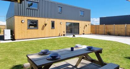 5 bedroom accommodation in Somerton