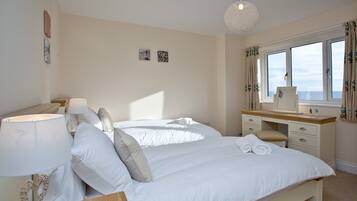 4 bedrooms, free WiFi