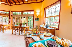 Free daily buffet breakfast