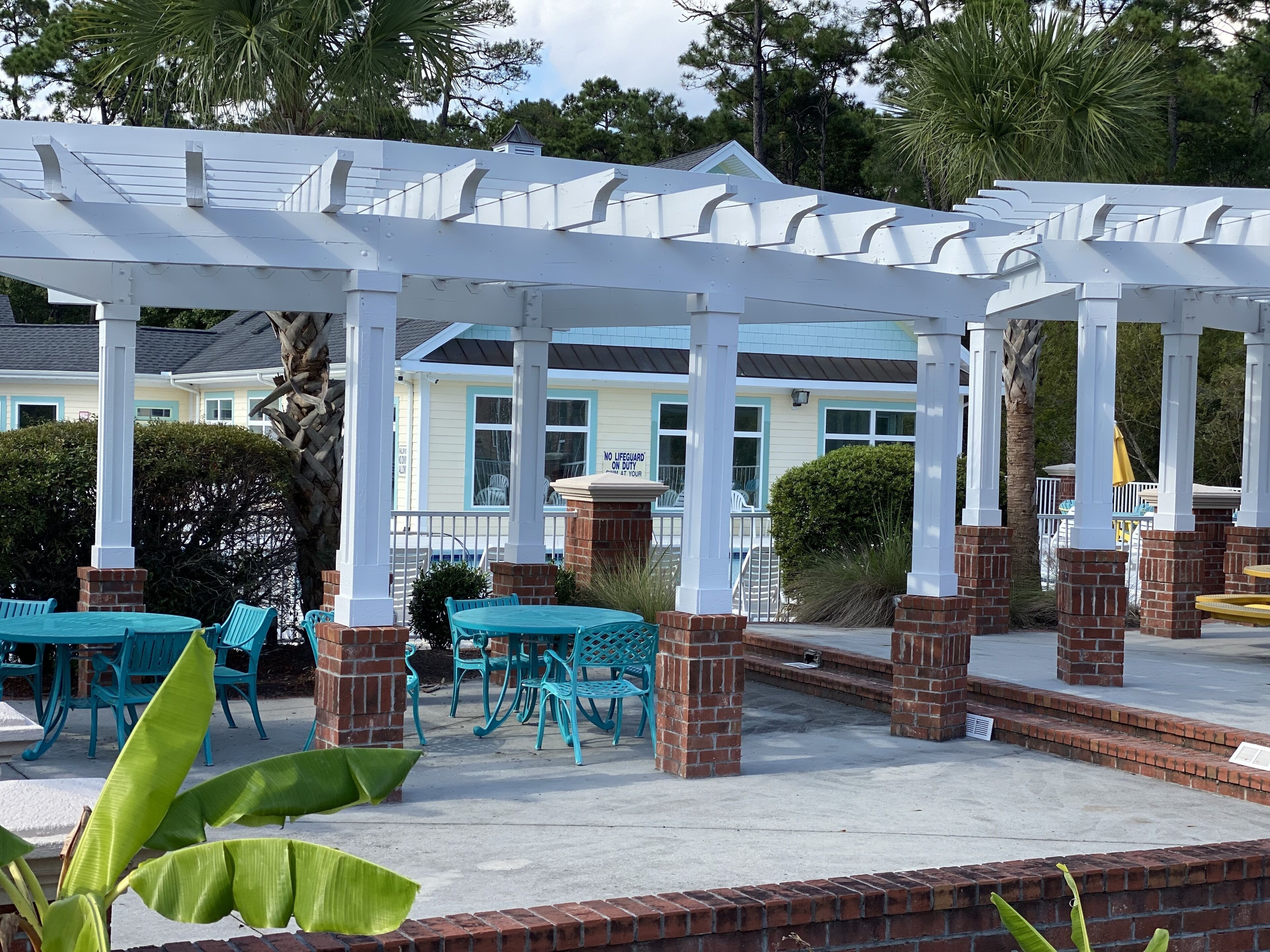 Tupelo Bay Luxury Condo 1 Mile From The Beach, minutes from the Airport. 