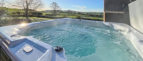 Bain à remous extérieur