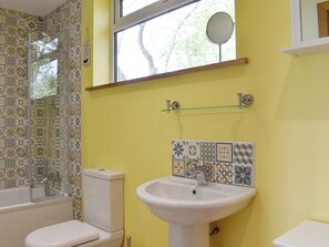 Towels - 1 bedroom accommodation in Out Rawcliffe, near Fleetwood (Out Rawcliffe, near Fleetwood)