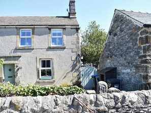 Exterior - 2 bedroom accommodation in Youlgrave, near Bakewell (Youlgrave, near Bakewell)