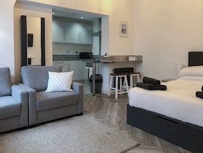1 bedroom, free WiFi, bed sheets