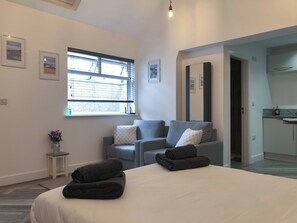1 dormitori, wifi gratuïta i roba de llit