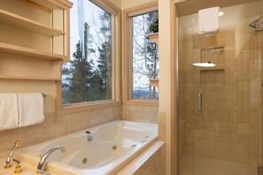 Hair dryer - Happy Trails Lodge Home: Large, Stylish, Hot Tub (Breckenridge)