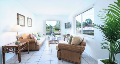 Palms Villa: Cozy & Minutes from Anna Maria Island