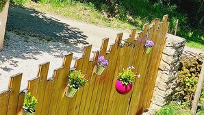 Unclassified image, 5 of 6, button - Bergerie du Mas de Darre (with spa, terrace and garden) between Lot and Aveyron. (Sainte-Croix)