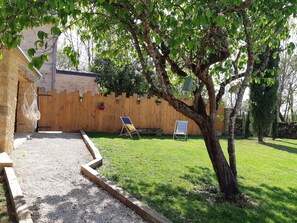 Property grounds - Bergerie du Mas de Darre (with spa, terrace and garden) between Lot and Aveyron. (Sainte-Croix)