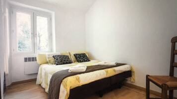 3 chambres, fer et planche Ă  repasser, Wi-Fi gratuit, draps fournis