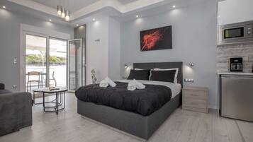 1 bedroom, iron/ironing board, travel crib, WiFi