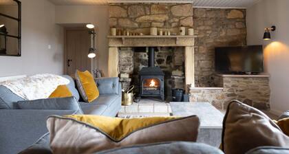 Gorgeous Stone Cottage with tasteful interior