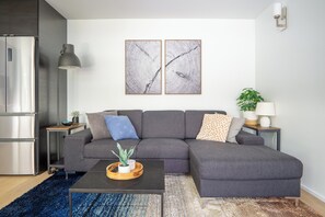 Smart TV, Netflix, Hulu, libri