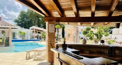 CHARMING HOUSE CLOSE TO BEACHES WITH ALL COMFORTS SWIMMING POOL GARDEN SPA