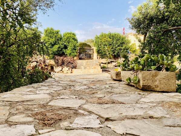 Property grounds - Traumhaus am Meer - der Wohl Schönste Sundowner der Insel (Cap des Moró)