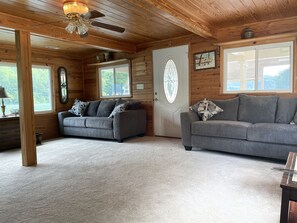 TV - D' Nile In Paradise !!! (LaFollette)