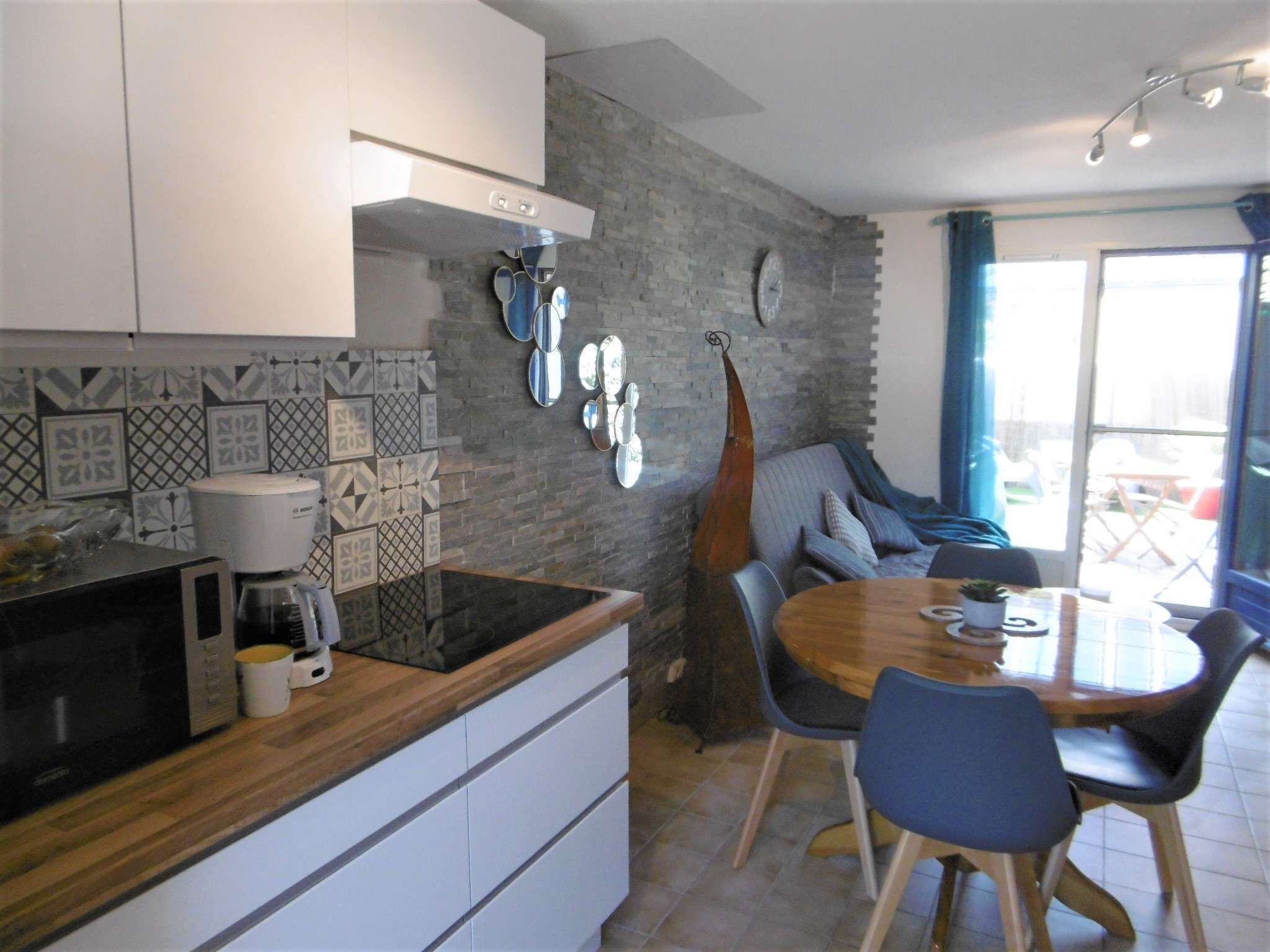 Fridge, dishwasher, toaster, cookware/dishes/utensils