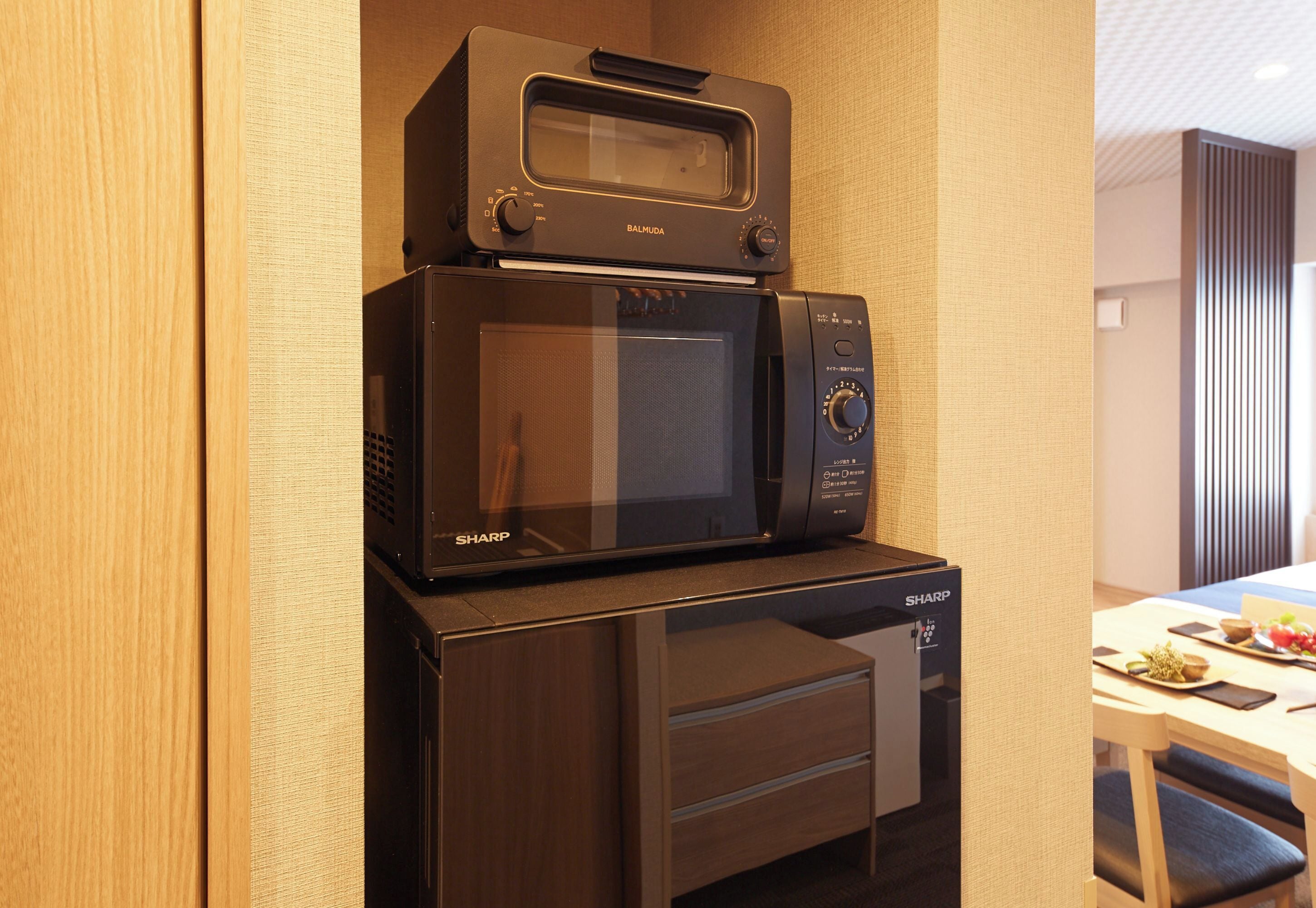 Deluxe Japanese Room, Non Smoking | Private kitchen | Fridge, microwave, stovetop, electric kettle
