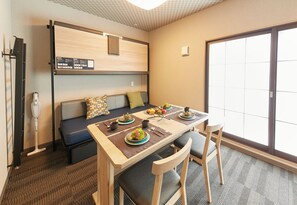 In-room safe, desk, iron/ironing board, free WiFi - MONday Apart Premium Ueno Okachimachi (Tokyo)