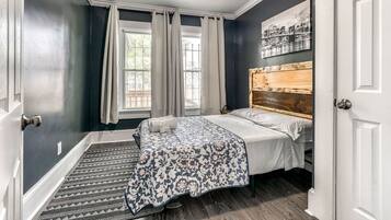 3 soverom, strykejern/-brett, wi-fi (inkludert) og sengetøy