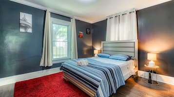 3 bedrooms, iron/ironing board, WiFi, bed sheets