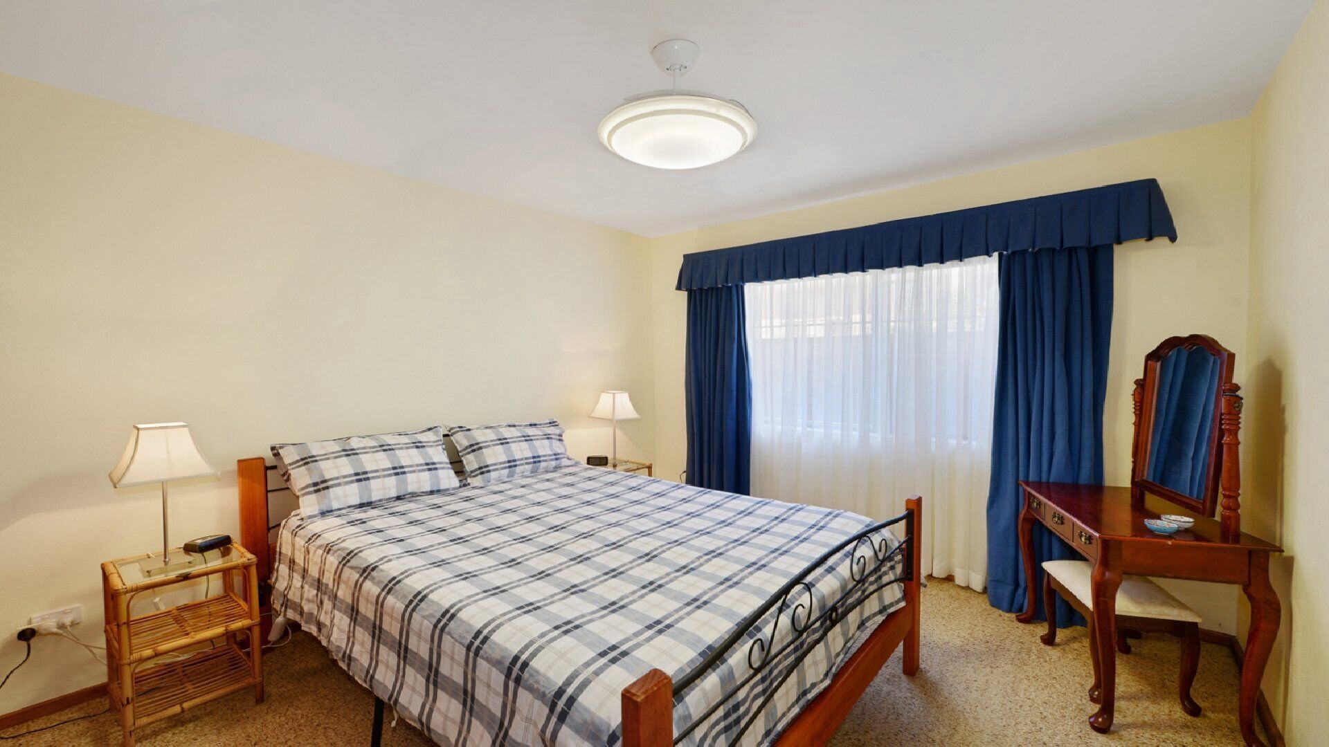 3 bedrooms, iron/ironing board, Internet, bed sheets