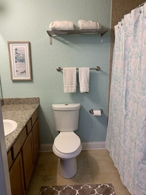 Bathroom - Enjoy Sunsets at 2BR/2BA Condo at the Beach (Treasure Island)