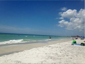 Beach - Enjoy Sunsets at 2BR/2BA Condo at the Beach (Treasure Island)