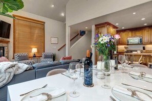 Dining - Abode at Dawn Patrol, private hot tub, walk to slopes, first tracks (Park City)