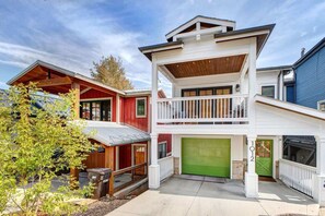 Exterior - Abode at Dawn Patrol, private hot tub, walk to slopes, first tracks (Park City)
