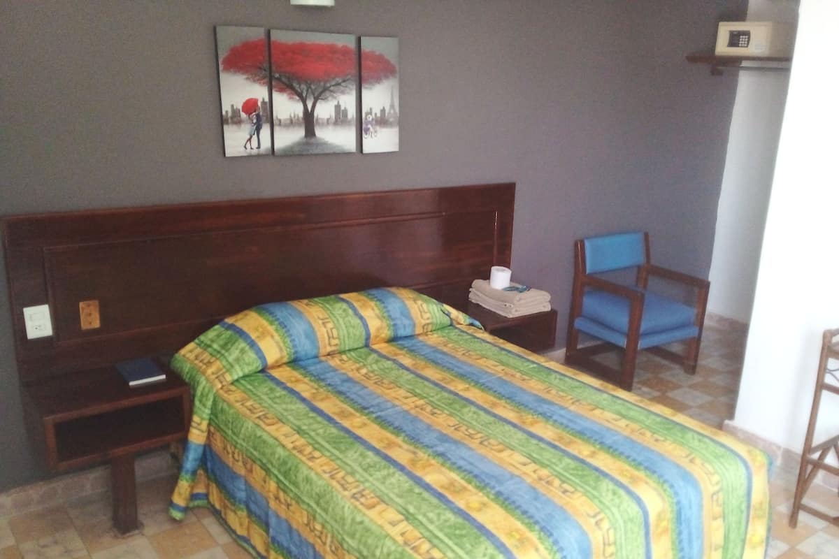 Kamar Deluks | Didekorasi berbeda-beda dan dilengkapi dengan perabotan berbeda-beda