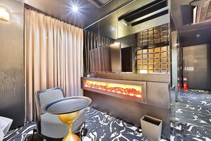 Premium bedding, down comforters, minibar, blackout drapes