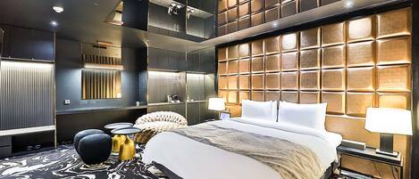 Premium bedding, down duvets, minibar, blackout curtains