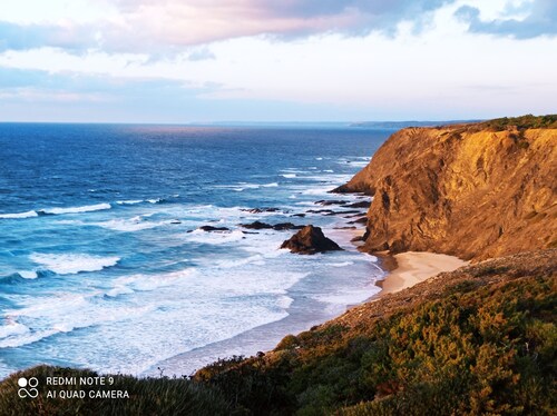 Lovely 1-Bed House in tradicional house arrifana