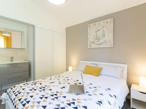 3 Schlafzimmer, Bügeleisen/Bügelbrett, WLAN