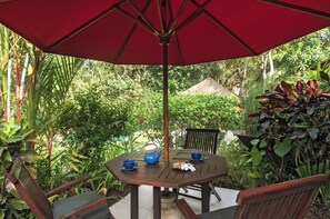 Outdoor dining - 3BR Villa Pangi Gita | Cascading Gardens & Pool (Bali)